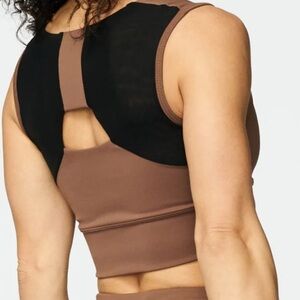 FORME POWER BRA NWOT SIZE MEDIUM